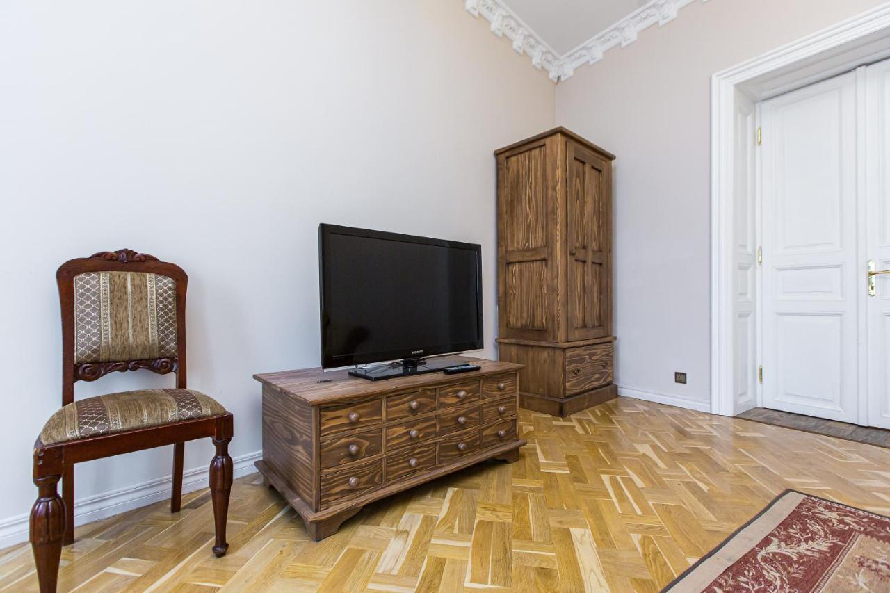 Австрійська Квартира В Центрі На Вулиці Михальчука 5 Lemberg Exterior foto